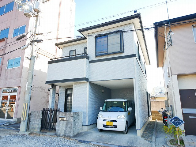 法蓮町戸建の外観