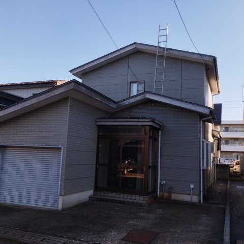 長岡市宮関2-2-15　中古戸建住宅の外観|外観も気になるポイント