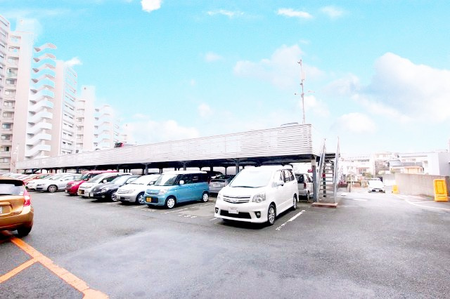 シティパル春日セントレの駐車場