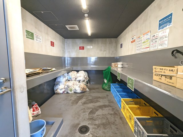 ONE ROOF RESIDENCE ASAKUSABASHIのその他共用部分|24時間利用可能なごみ置場
