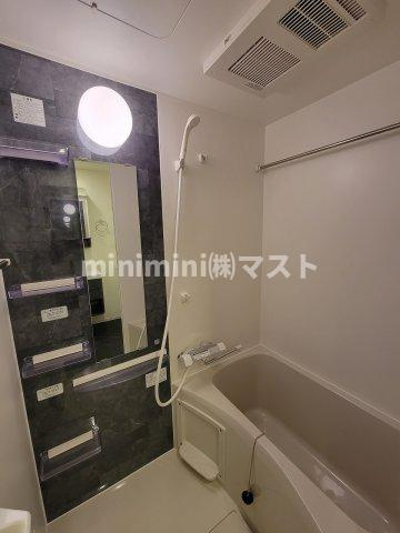 セレニテ難波リアンの浴室