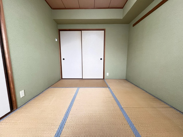 メゾンアザレアの和室