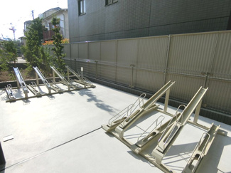 【駐車場】 | 敷地内に自転車置き場があります(^^)/