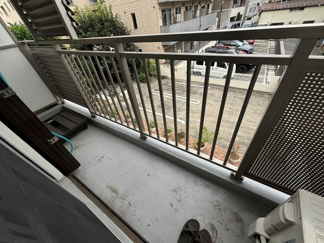 三輝本マンションのバルコニー