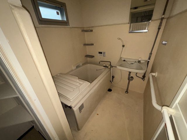 三輝本マンションの浴室