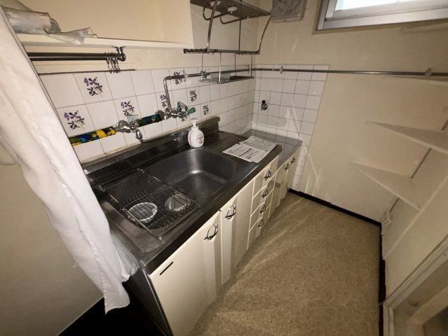 三輝本マンションのキッチン