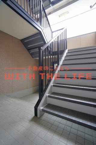 アークアムールⅠ【キャッシュバック対象物件】のエントランス|毎日通るエントランスはこのようになっています
