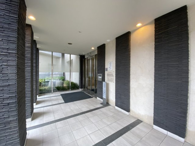 【エントランス】 | プレミスト和泉府中