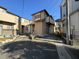 【前面道路含む現地写真】
