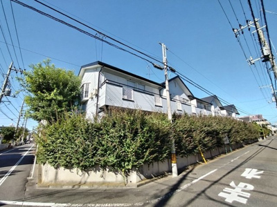 ★戸建て感覚で暮らせるタウンハウス・駐車場付き★