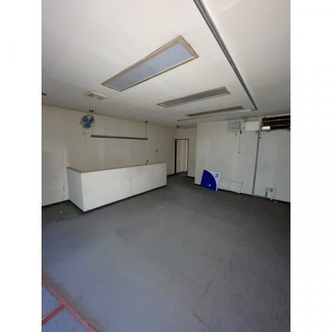 問屋町3-24店舗の内装