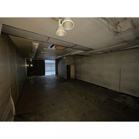 問屋町3-24店舗の内装