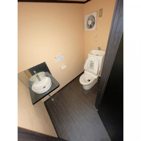 問屋町3-24店舗のトイレ