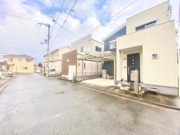 和歌山市手平4丁目中古戸建の前面道路含む現地写真