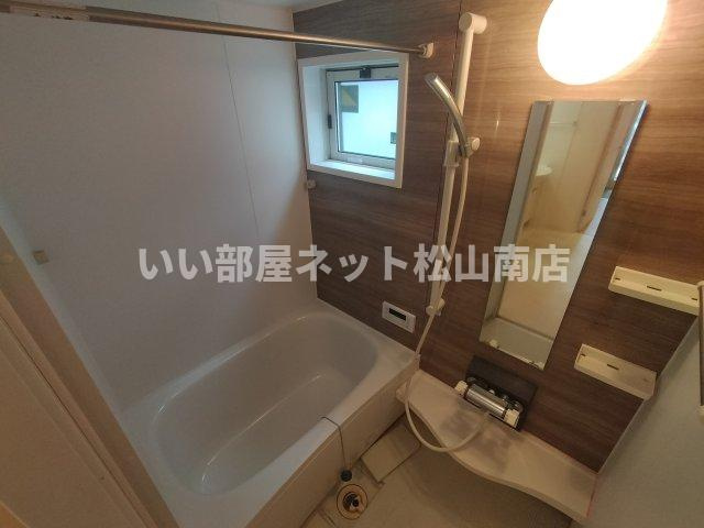 【浴室】 | シュヴァル・ユイット