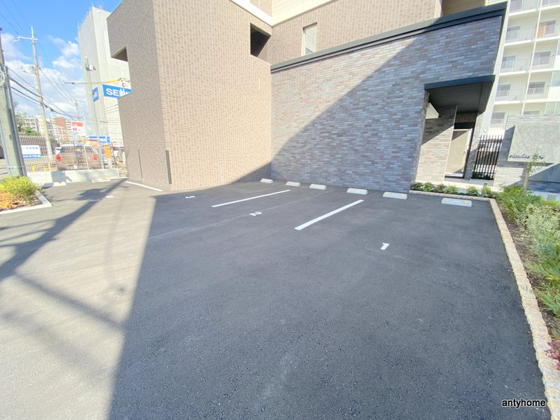 サンセール豊崎　仲介手数料無料の駐車場