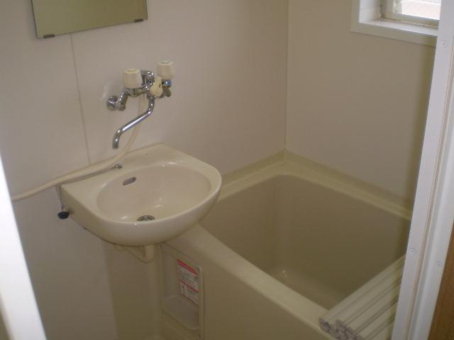 ＬＩＳＳＡグランデA棟の浴室