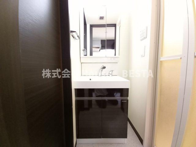 エステムコート神戸ハーバーランド前Ⅶレーベルの独立洗面台