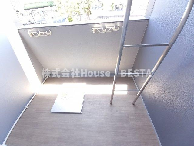 エステムコート神戸ハーバーランド前Ⅶレーベルのバルコニー