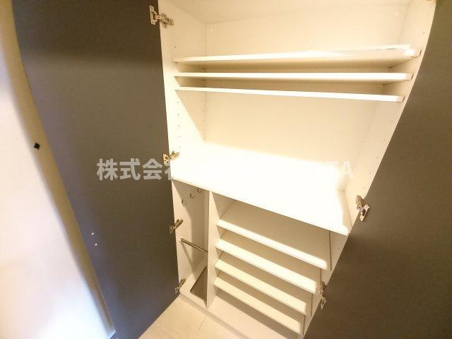 エステムコート神戸ハーバーランド前Ⅶレーベルの収納