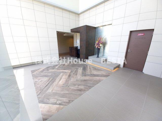 エステムコート神戸ハーバーランド前Ⅶレーベルのエントランス