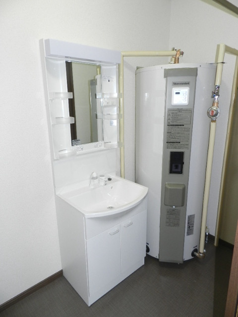 ラフィーネ東町２の洗面所