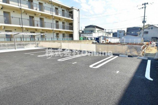 【駐車場】