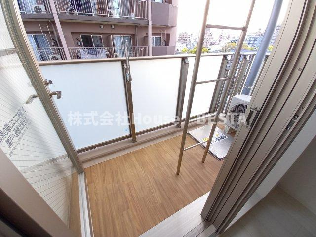 アドバンス神戸グルーブⅡのバルコニー