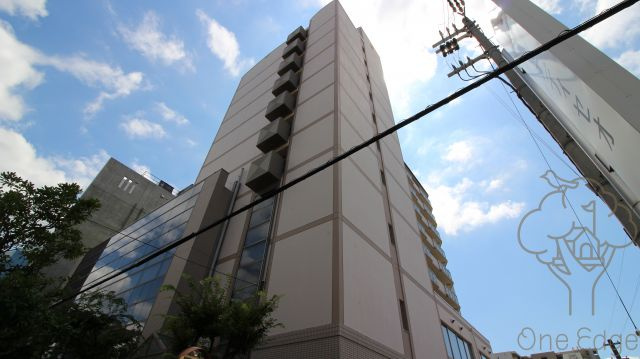 エトワール北梅田の外観