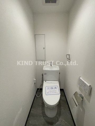 レジディア西天満のトイレ|落ち着いたトイレです