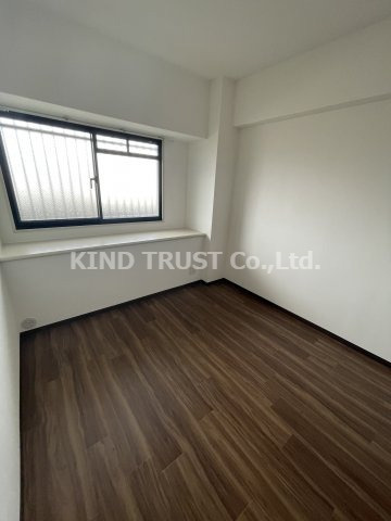 レジディア西天満の洋室|個人の部屋や寝室として使える洋室です