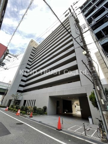 レジディア西天満の外観|落ち着いた雰囲気の外観です