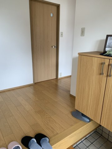 【No.6679】浜坂4丁目中古住宅/4LDKS/リフォーム済の玄関