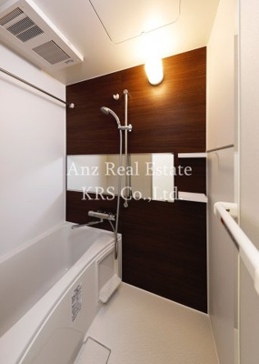 【浴室】 | レオンコンフォート大阪ドームシティ | 浴室乾燥機付きで雨の日も安心して洗濯物が干せます！