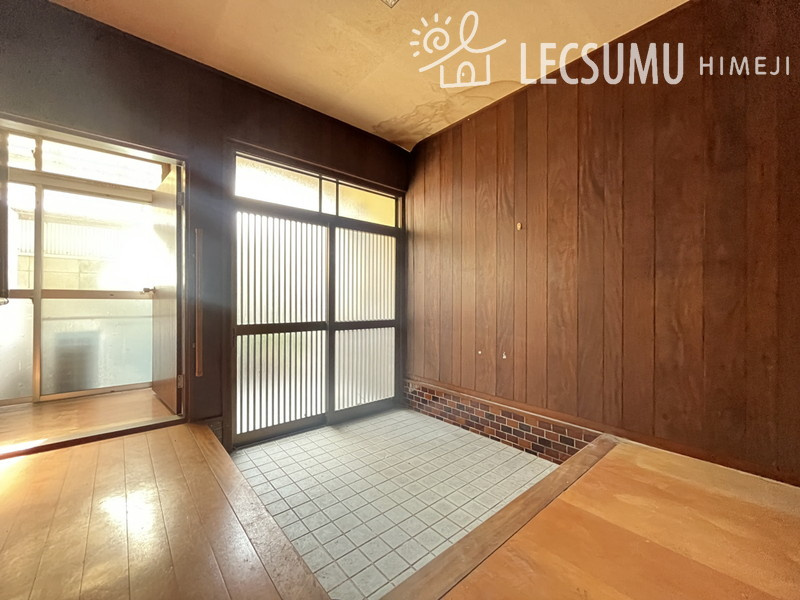 姫路市野里堀留町／中古戸建の玄関