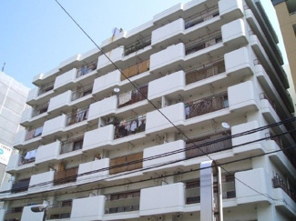 【外観】 | 【白亜館】２０２３年１１月、リフォーム完成いたしました♪少しでも気になる方はすぐにご連絡ください。住宅ローン・その他ご質問等いつでもお待ちしております。