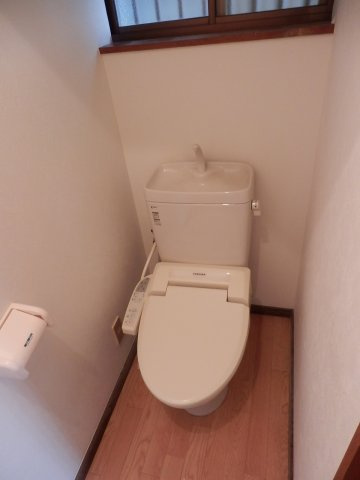 羽賀邸のトイレ