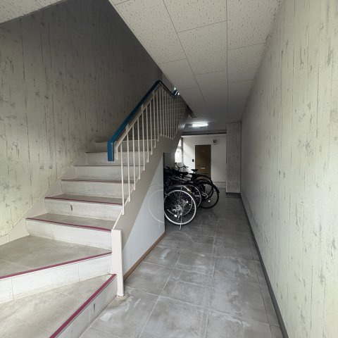 プラザマンション水元のエントランス