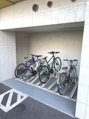 【駐車場】 | パーク巣鴨　13318 | 屋根付きの駐輪場があります(^^)/