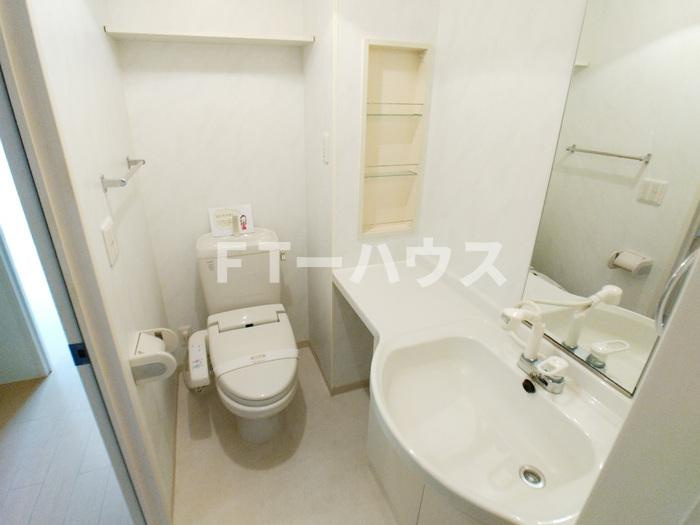 千葉市花見川区幕張町４丁目のアパートのトイレ|温水洗浄暖房便座