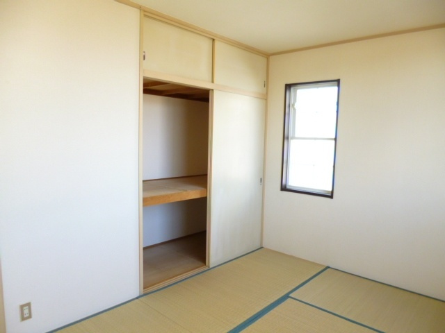サンハイツ久米川１の和室