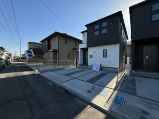 【前面道路含む現地写真】 | 前面道路含む現地写真です