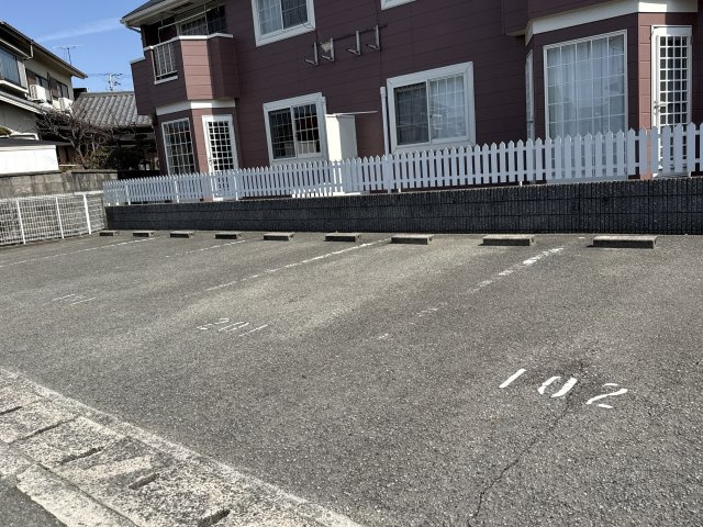 フォレストの駐車場