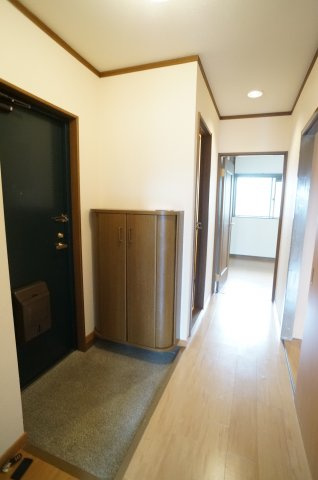 レシェンテ安倉の玄関