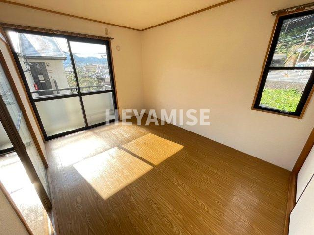 セジュール山口の洋室