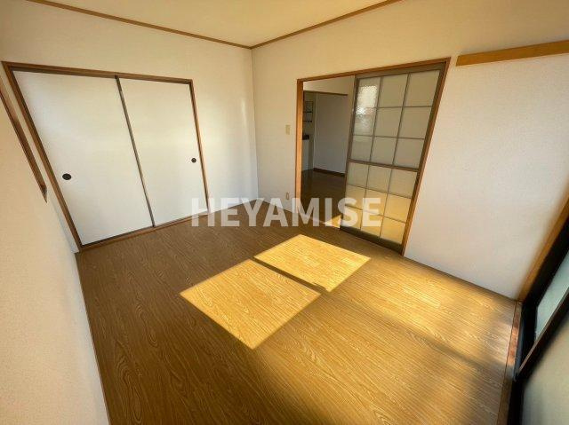 セジュール山口の洋室