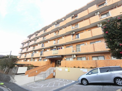 【外観】 | ダイアパレス東寺尾第三・弐号棟 | 総戸数93戸、昭和59年2月築、管理人は日勤勤務につき管理体制良好です♪