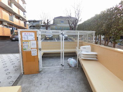 【その他共用部分】 | ダイアパレス東寺尾第三・弐号棟 | 敷地内ゴミ置き場です。