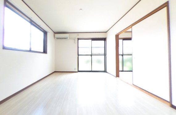 エクセルNAGAMINE　B棟の居間・リビング