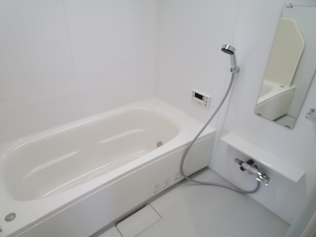 【浴室】 | 三島市三好町 売一棟マンション ES04919 | 三島市三好町　浴室一例